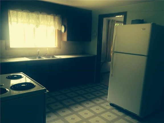4th image of 1250 Clinton Ave
