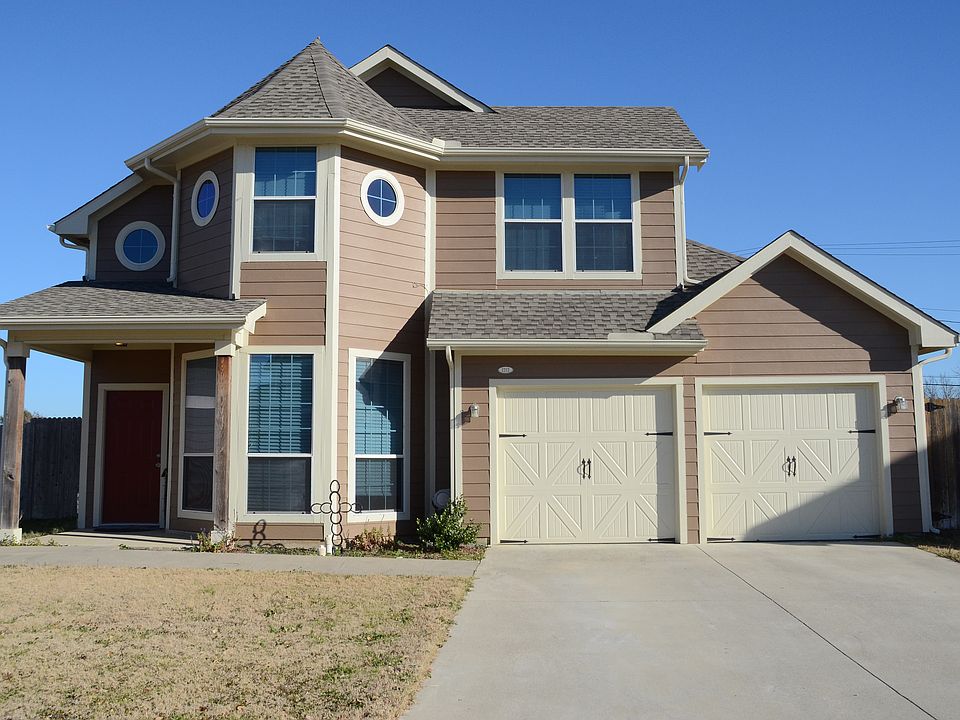 1st image of 2212 Windsor Farms Dr