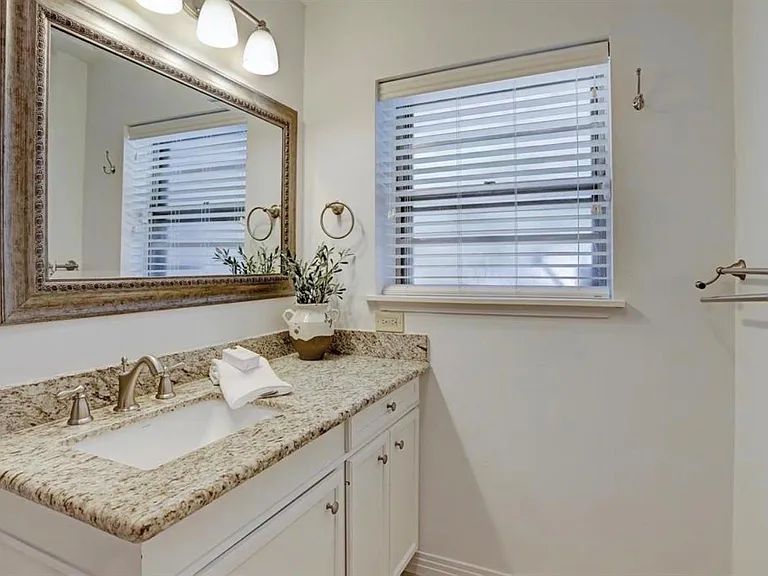 3708 Bellaire Blvd — Photo 14