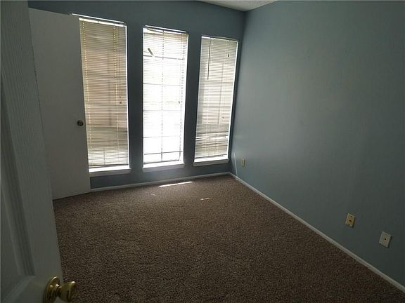 5th image of 6102 Wilderock Dr