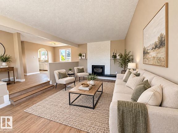 4th image of 10439 36a Ave NW