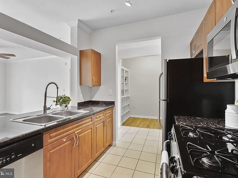 12925 Centre Park Cir #301 — Photo 4