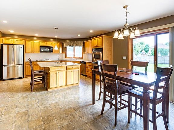 5th image of 31 Peppermill Ln