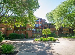 36 Hayhurst Rd #328, Brantford, ON N3R6Y9