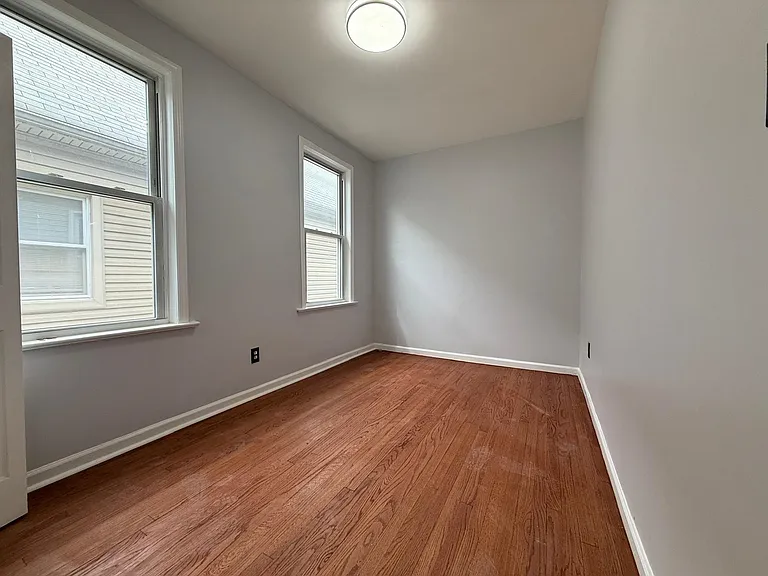 162 W 32nd St #3 — Photo 11