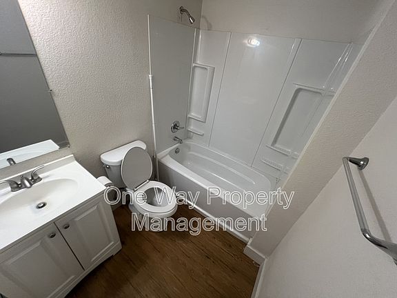 5th image of 1317 11th Ave APT 4