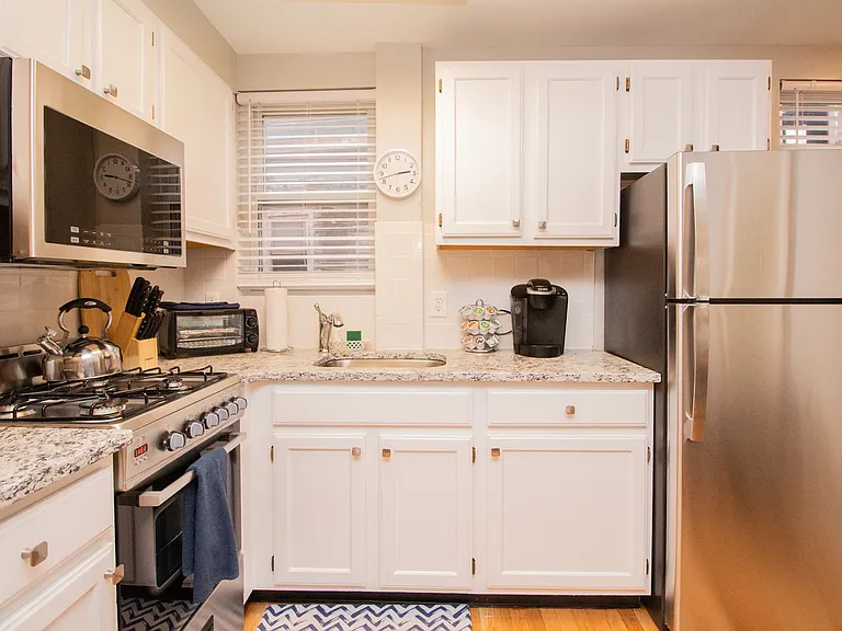 23 Jay St #B — Photo 13