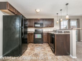 1079 S Strasbourg Ave, Springfield, MO 65802