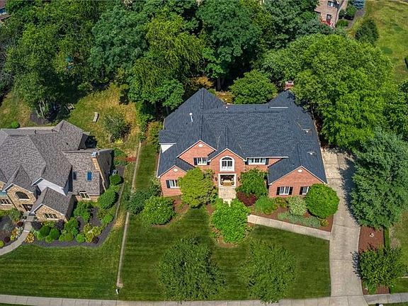 2nd image of 10496 Allante Ct