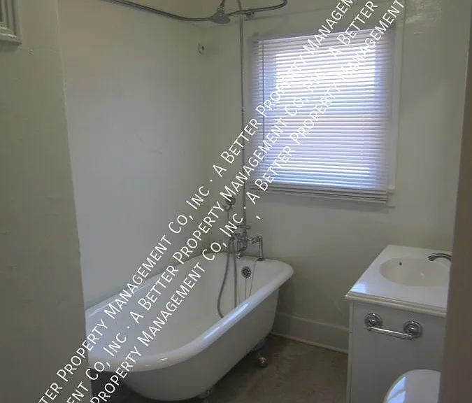 270 Redondo Ave — Photo 8
