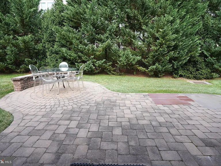 20779 Crescent Pointe Pl — Photo 33