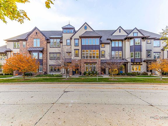 3rd image of 616 Parkside Ct
