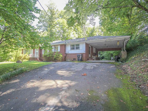 2nd image of 204 Lake Forest Dr