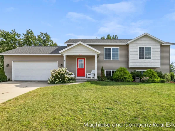 1834 143rd Ave, Dorr, MI 49323