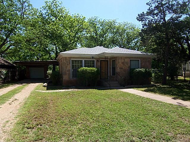 1st image of 733 Ballinger St