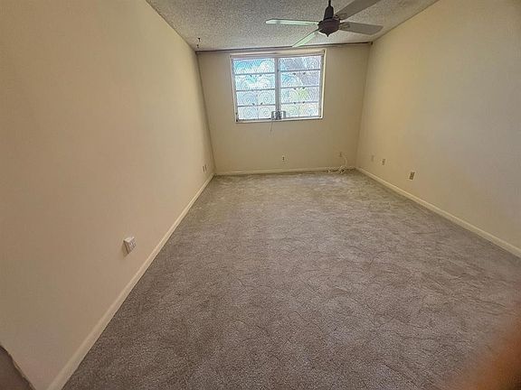 3rd image of 6001 NW 61st Avenue #105