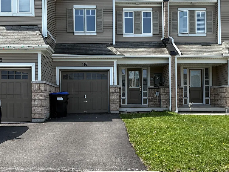 116 Knight St — Photo 1