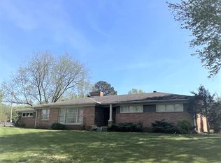 456 Mebanewood Dr, Huntingdon, TN 38344