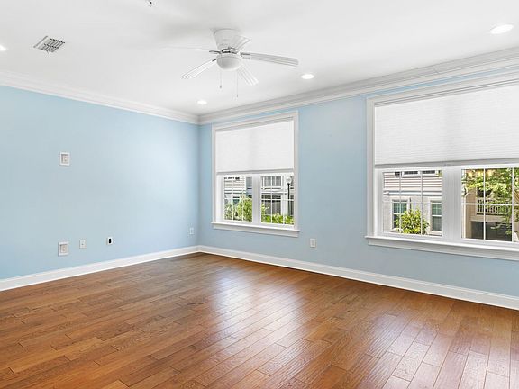 3rd image of 60 Fenwick Hall Aly APT 1215