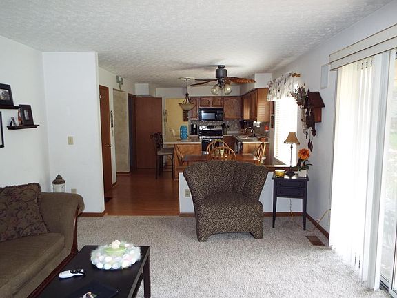 4th image of 2407 N Ziner Cres