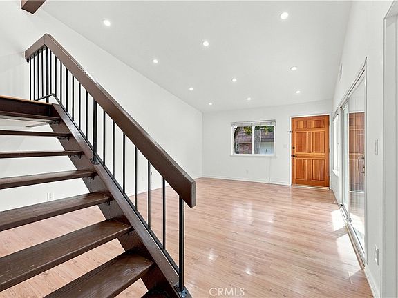 3rd image of 10120 Larwin Ave Unit 3