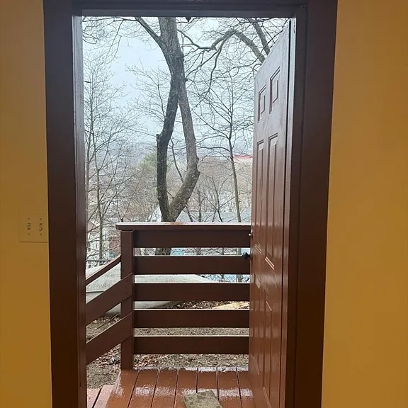 81 Bellevue Ave #B — Photo 2