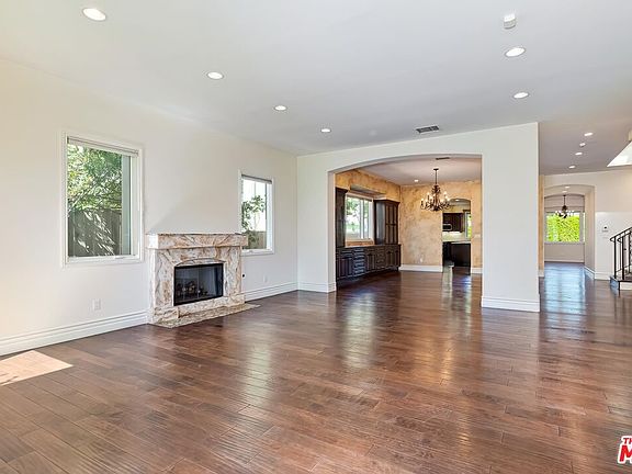3rd image of 1514 Cardiff Ave
