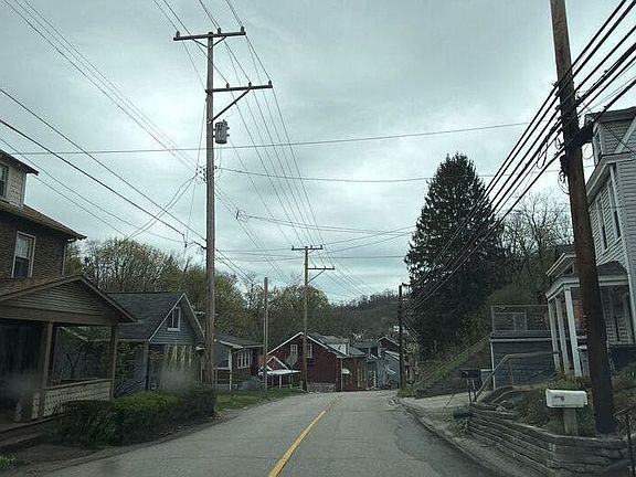 4th image of 207 Friday Rd