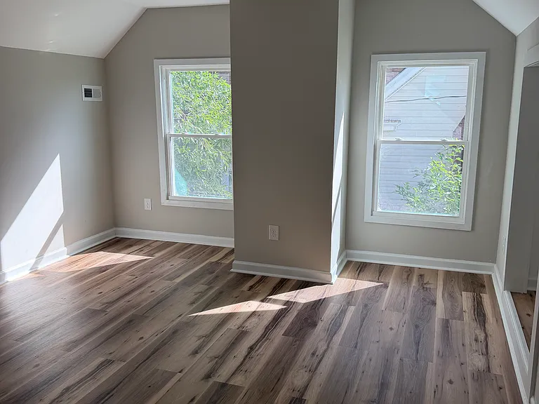 216 S Clay St — Photo 10