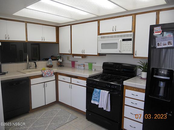 5th image of 935 Empress Cir