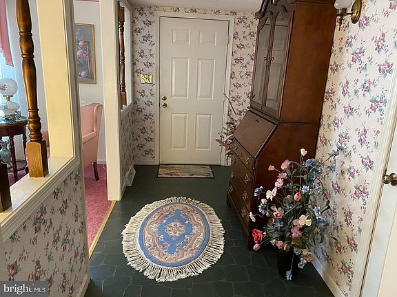 3rd image of 308 Butternut Dr