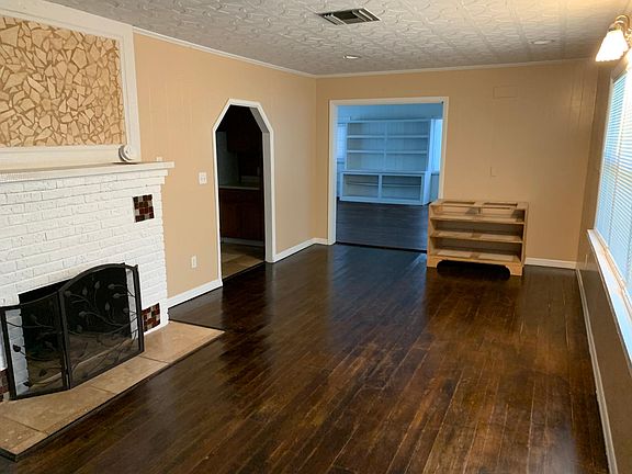 2nd image of 1865 35th Ave