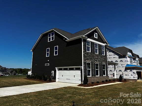 2nd image of 1423 Crooked Stick Dr