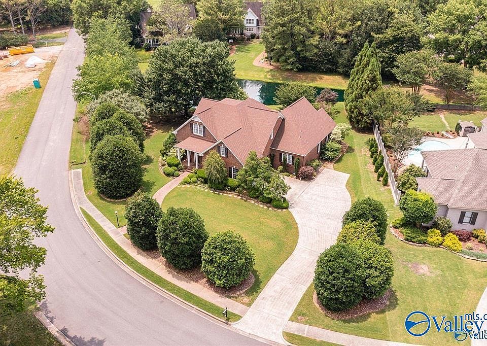1st image of 301 Broad Armstrong Dr