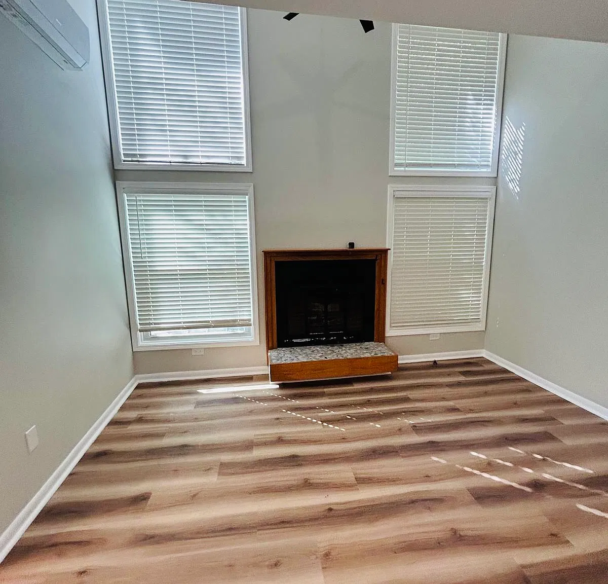 3 bed, 2.5 bath, 1855 sqft, $2,995 — Photo 3