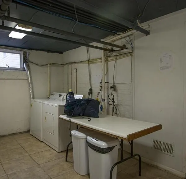 321 E 2nd St #STUDIO — Photo 6