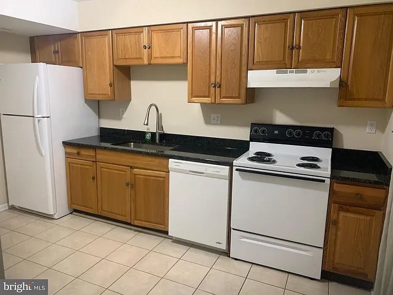 424 Harford St #1 — Photo 5