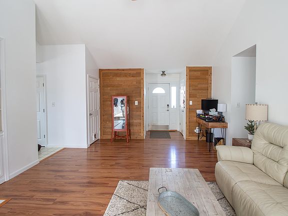 4th image of 112 Mint Ln