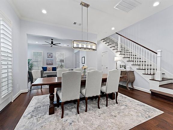 Large dining space in between the kitchen and living area.