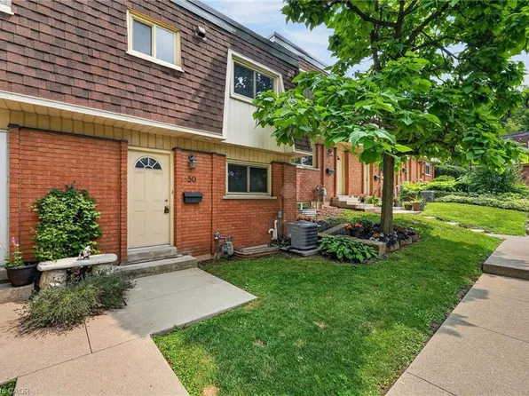 125 Bonaventure Dr #50, Hamilton, ON L9C 5Y9