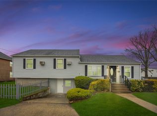 69 East Ave, Hicksville, NY 11801