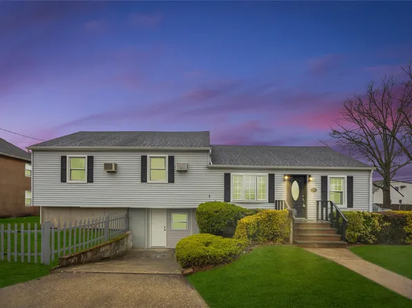 69 East Avenue, Hicksville, NY 11801