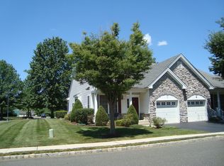 10 Nightingale Dr, Hamilton, NJ 08690