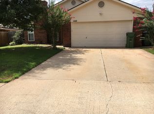 1160 Dawn Ave, Yukon, OK 73099