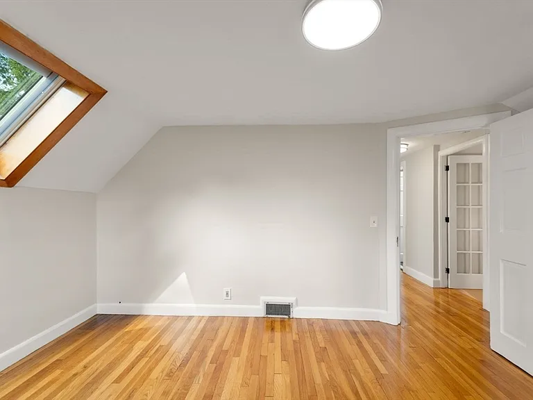 42 Elinor Rd — Photo 27