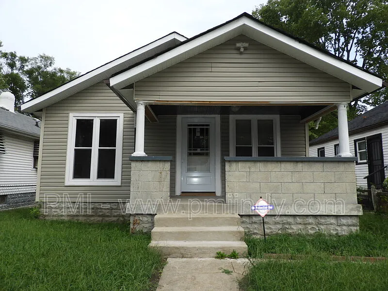 2139 Sugar Grove Ave photo 1