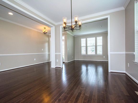 4th image of 2431 Macallister Ln
