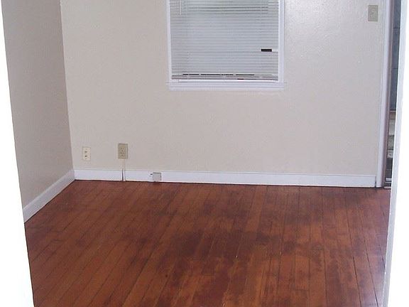 2nd image of 475 Page St APT A