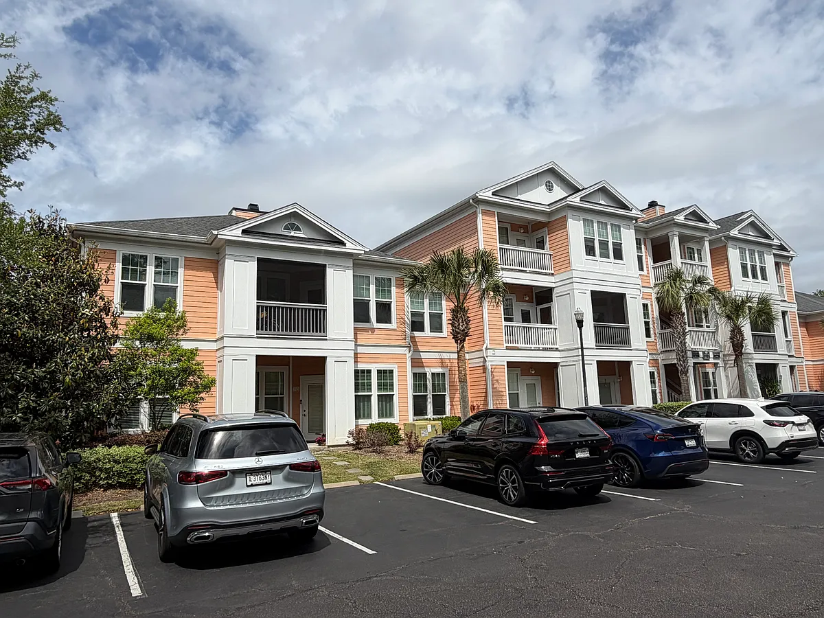 Building Photo - 1626 Chatelain Way