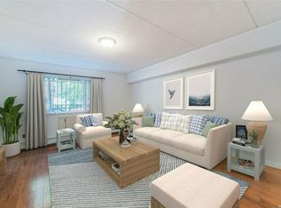 33-60 14th St #1, Astoria, NY 11106
